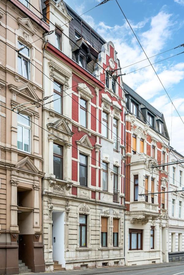 Einfach Aber Sehr Komfortabel - Wohnung Fuer 6 Personen - 2Xwc - Grupen, Messe, Monteure, Studenten - Voll Ausgestattet - 6 Betten 140X200Cm Hochwertig, 3 Smart-Tv 55 Zoll Netflix, 1000 Mbit Wlan, Voll Ausgestattete Kueche Duisburg Eksteriør billede